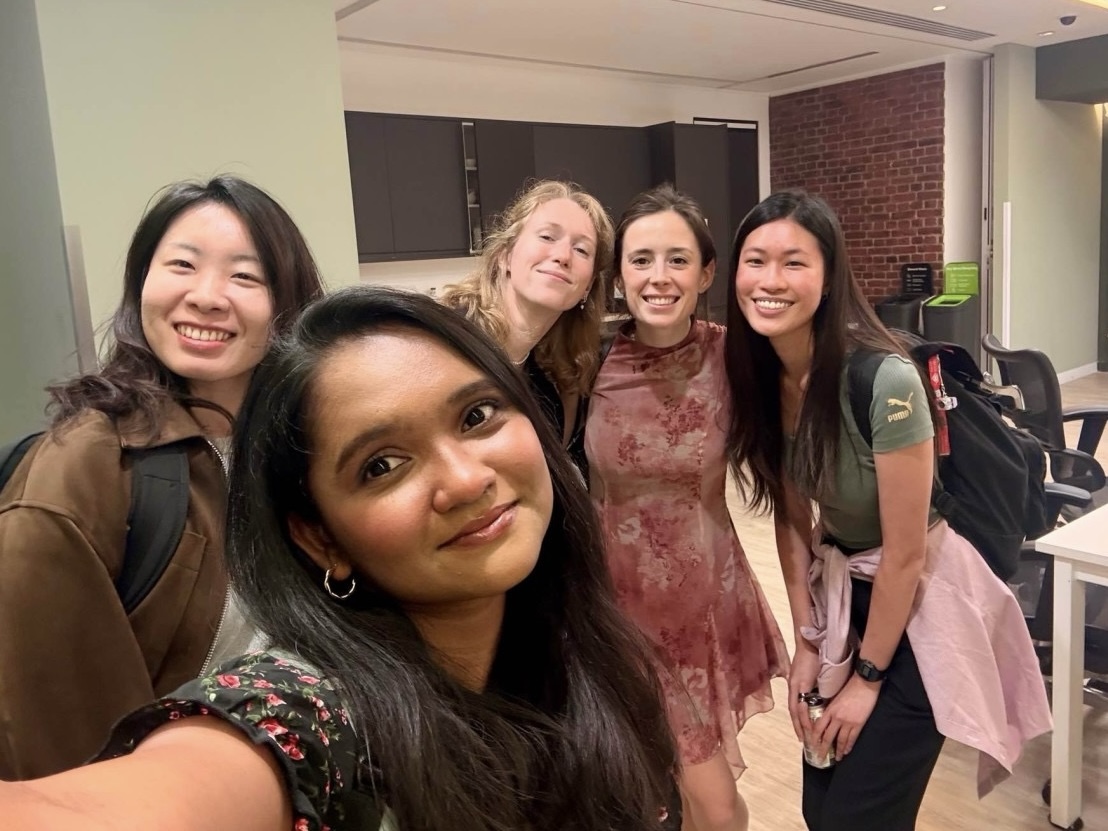 LangChain Community London x GirlsWhoML x CopilotKit workshop, group photo